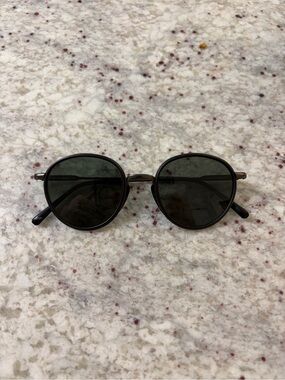 Sunski Baia Round Metal Frame Sunglasses in Black Forest Unisex